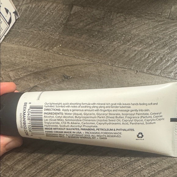 Beekman 1802 Ylang Ylang & Tuberose Hand Cream - White and Black - Picture 2 of 2